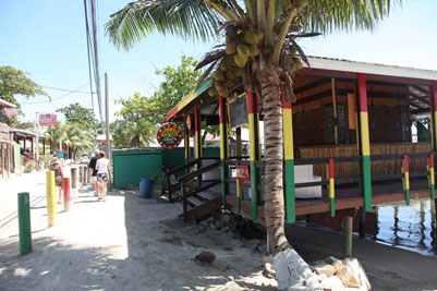 Roatan west end